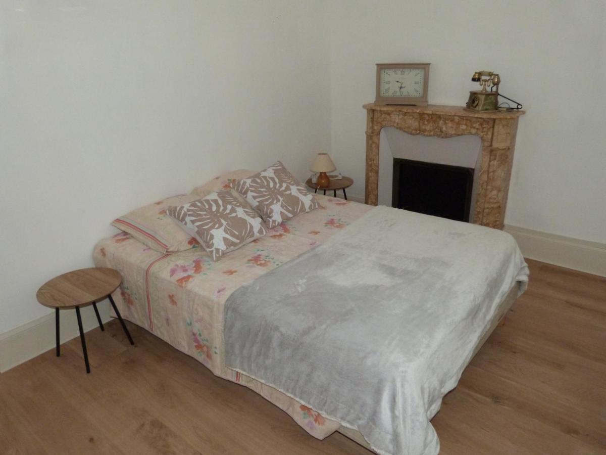 Le Compostelle Apartment อิสซูเดิง ภายนอก รูปภาพ